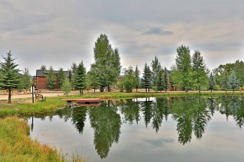 Cozy Mountain Home w/ Hot Tub Pool & Fishing!