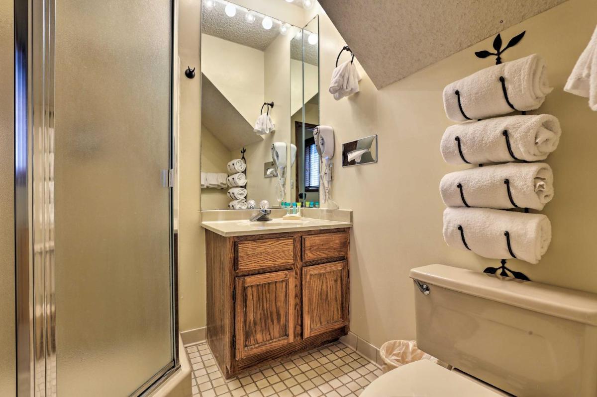Ski-In and Ski-Out Granby Ranch Condo with Hot Tub! - image 5