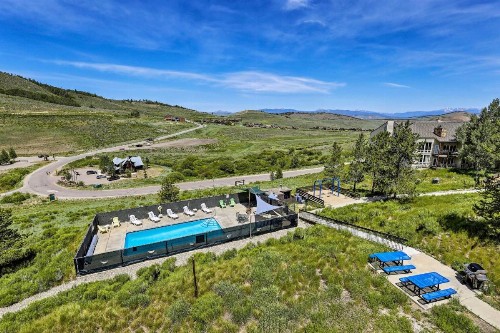 Ski-In and Ski-Out Granby Ranch Condo with Hot Tub! - image 1