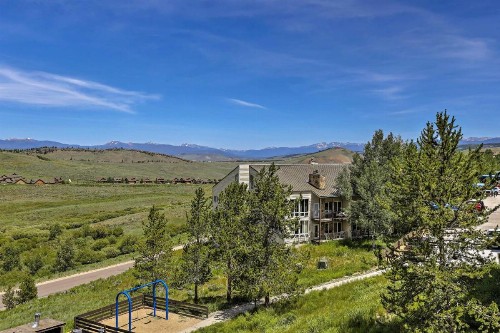 Ski-In and Ski-Out Granby Ranch Condo with Hot Tub! - image 3
