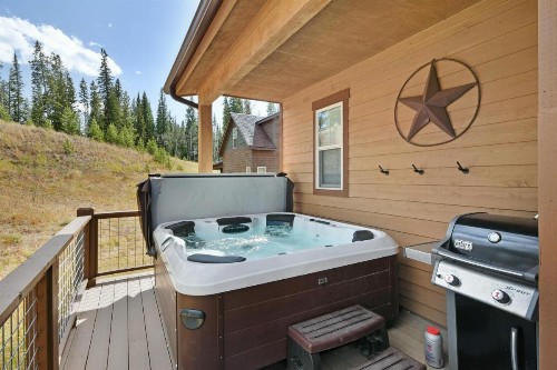 Luxury Cabin #60 Near Resort - Hot Tub & Great Views - FREE Activities & Equipment Rentals Daily - image 8