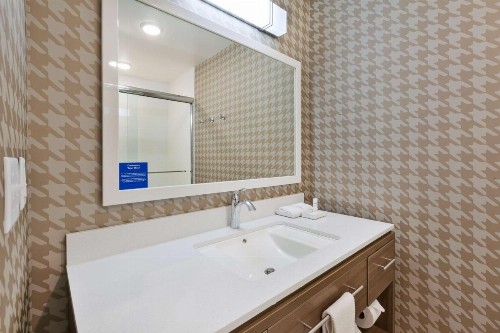 Home2 Suites By Hilton Grand Blanc Flint Mi - image 10