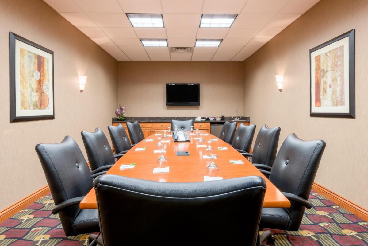 Holiday Inn Hotel & Suites Grand Junction-Airport an IHG Hotel - image 3