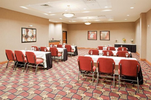 Holiday Inn Hotel & Suites Grand Junction-Airport an IHG Hotel - image 46