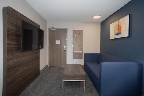 Holiday Inn Express Hotel & Suites Grand Junction an IHG Hotel - image 17