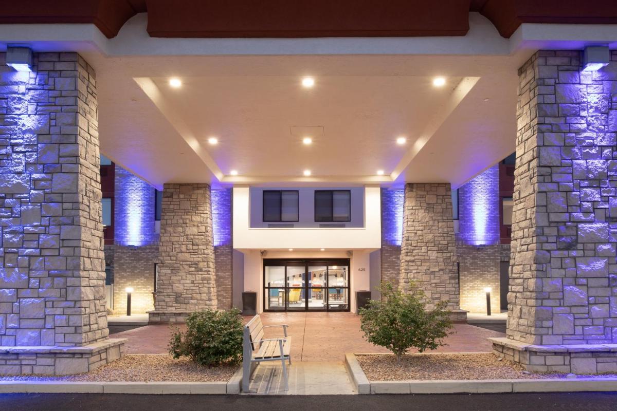 Holiday Inn Express Hotel & Suites Grand Junction an IHG Hotel - image 3
