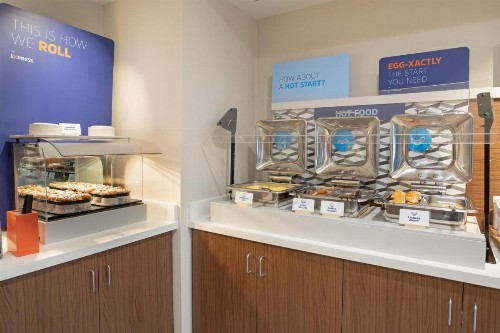 Holiday Inn Express Hotel & Suites Grand Junction an IHG Hotel - image 4