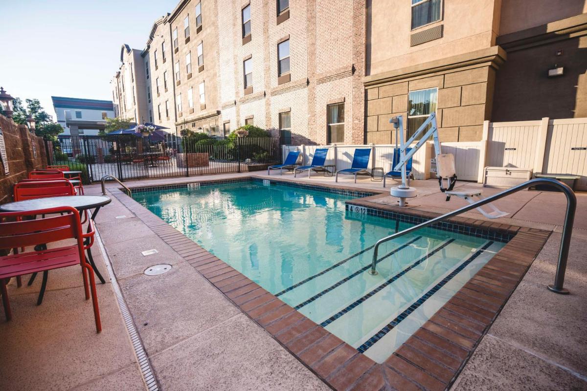 Hampton Inn Grand Junction - image 7