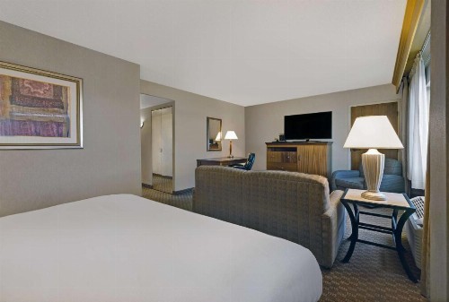 DoubleTree by Hilton Grand Junction - image 25