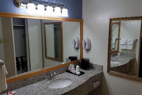 Days Inn by Wyndham Grand Junction - image 13