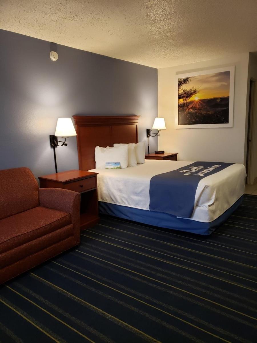 Days Inn by Wyndham Grand Junction - image 6