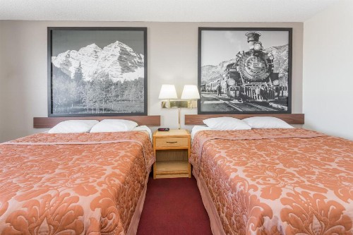 Super 8 by Wyndham Grand Junction Colorado - image 9