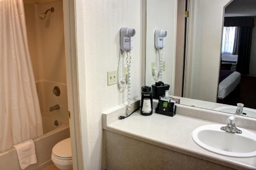 Americas Best Value Inn-Grand Junction - image 3