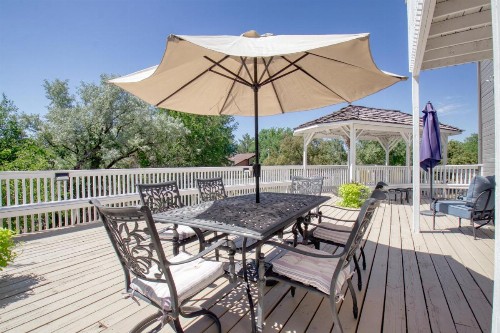 Castle Creek Manor - image 16
