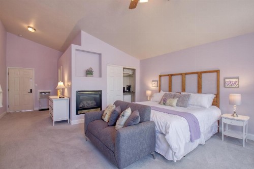 Castle Creek Manor - image 30