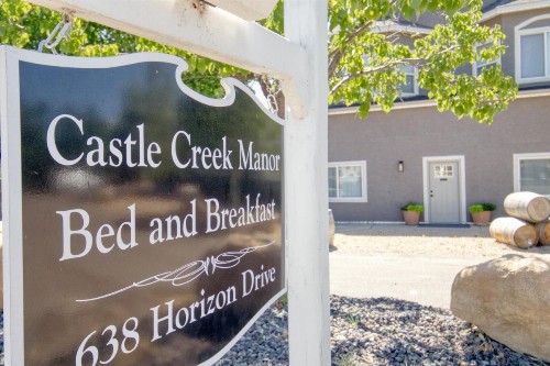 Castle Creek Manor - image 37