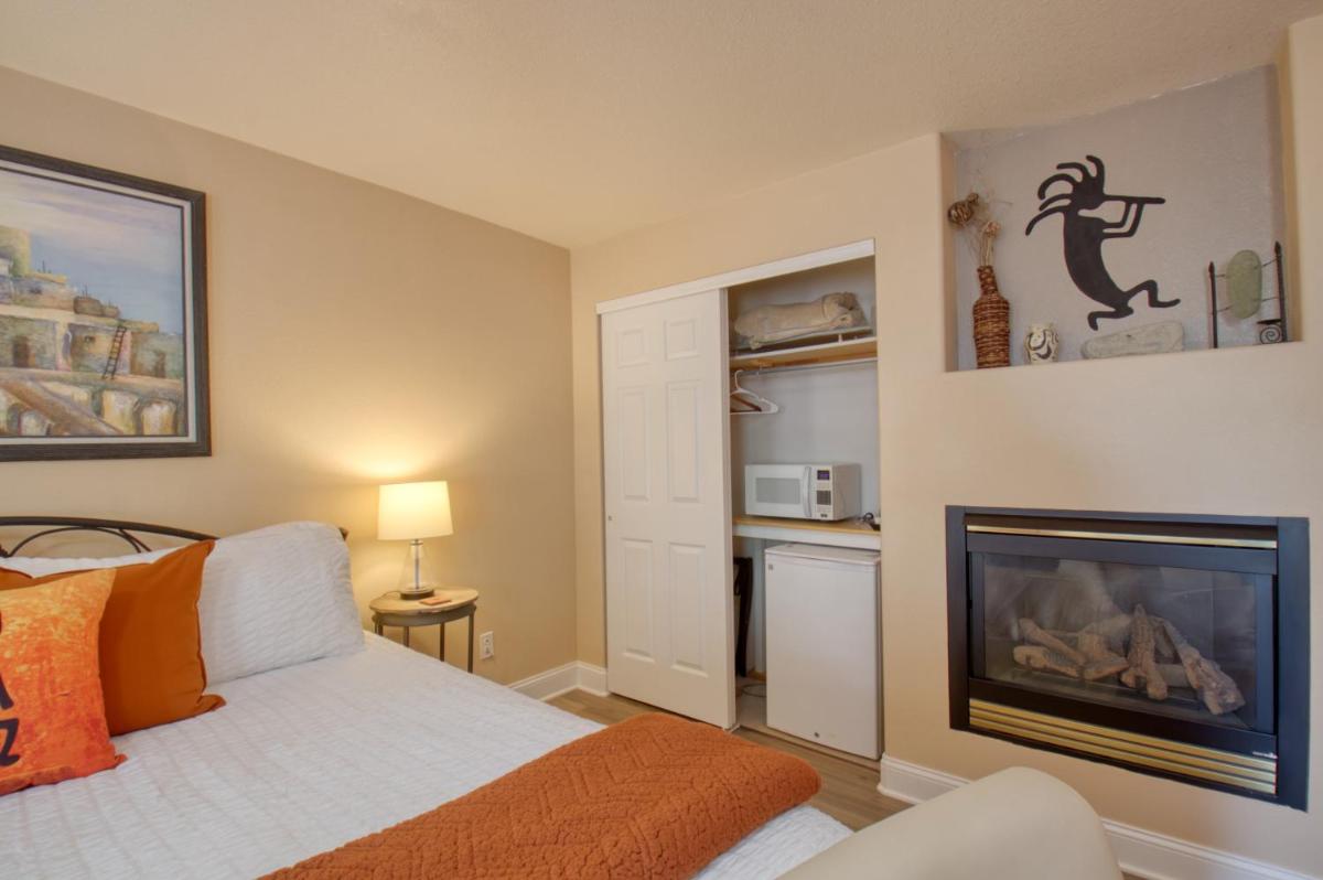Castle Creek Manor - image 4