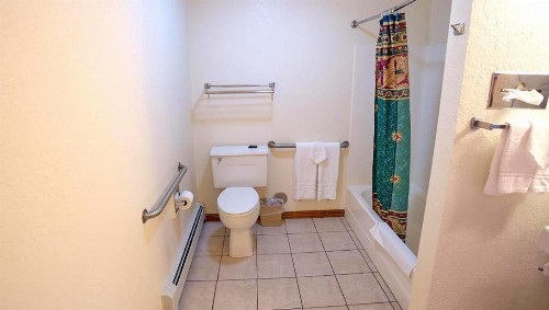 Americas Best Value Inn - Bighorn Lodge - image 10