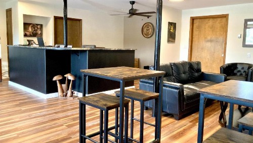 Americas Best Value Inn - Bighorn Lodge - image 27