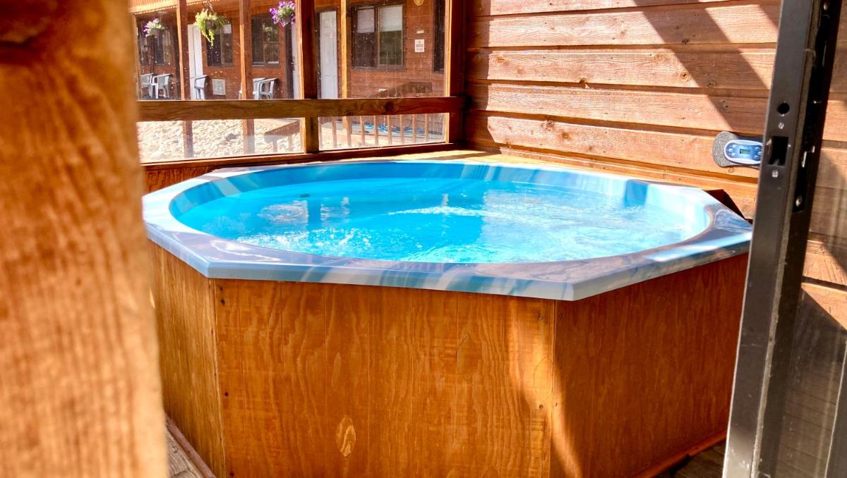 Americas Best Value Inn - Bighorn Lodge - image 6