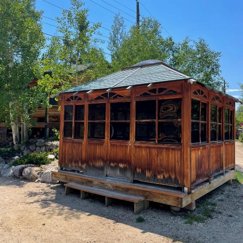 Spirit Lake Lodge & Snowmobile Rentals - image 5