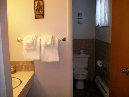Western Riviera Lodging - image 10