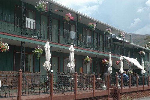 Western Riviera Lodging - image 40