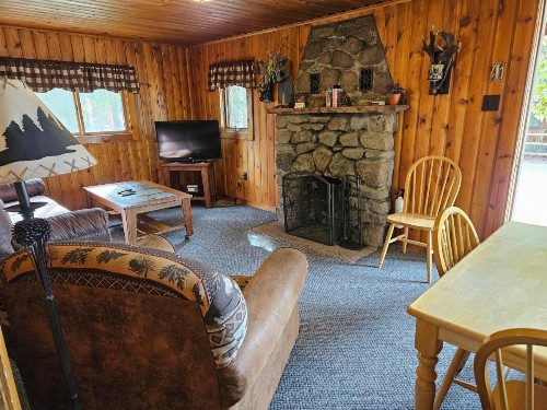 Daven Haven Lodge & Cabins - image 24