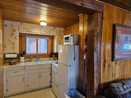 Daven Haven Lodge & Cabins - image 29