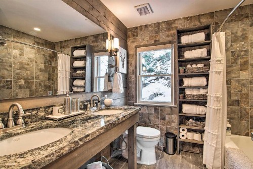 1-Acre Lake Escape with Outdoor Kitchen and Swim Spa! - image 8