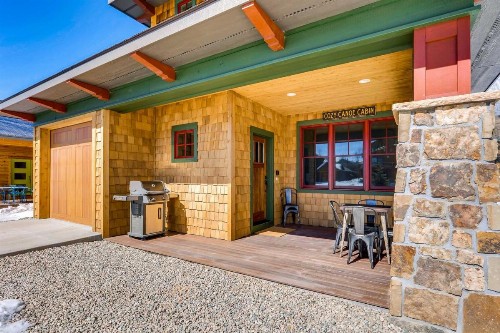 Pet-Friendly Cabin in the Heart of Grand Lake!