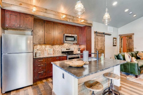 Choice Western Cabin 2 Blocks from Grand Lake! - image 5
