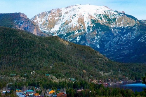 Choice Western Cabin 2 Blocks from Grand Lake! - image 9