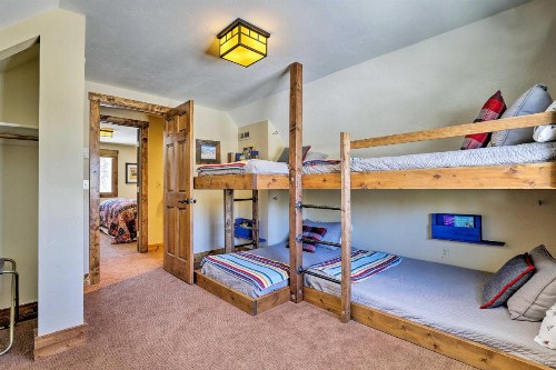Spacious Rocky Mountain Cabin with Hot Tub and Deck! - image 10