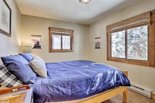 Spacious Rocky Mountain Cabin with Hot Tub and Deck! - image 9