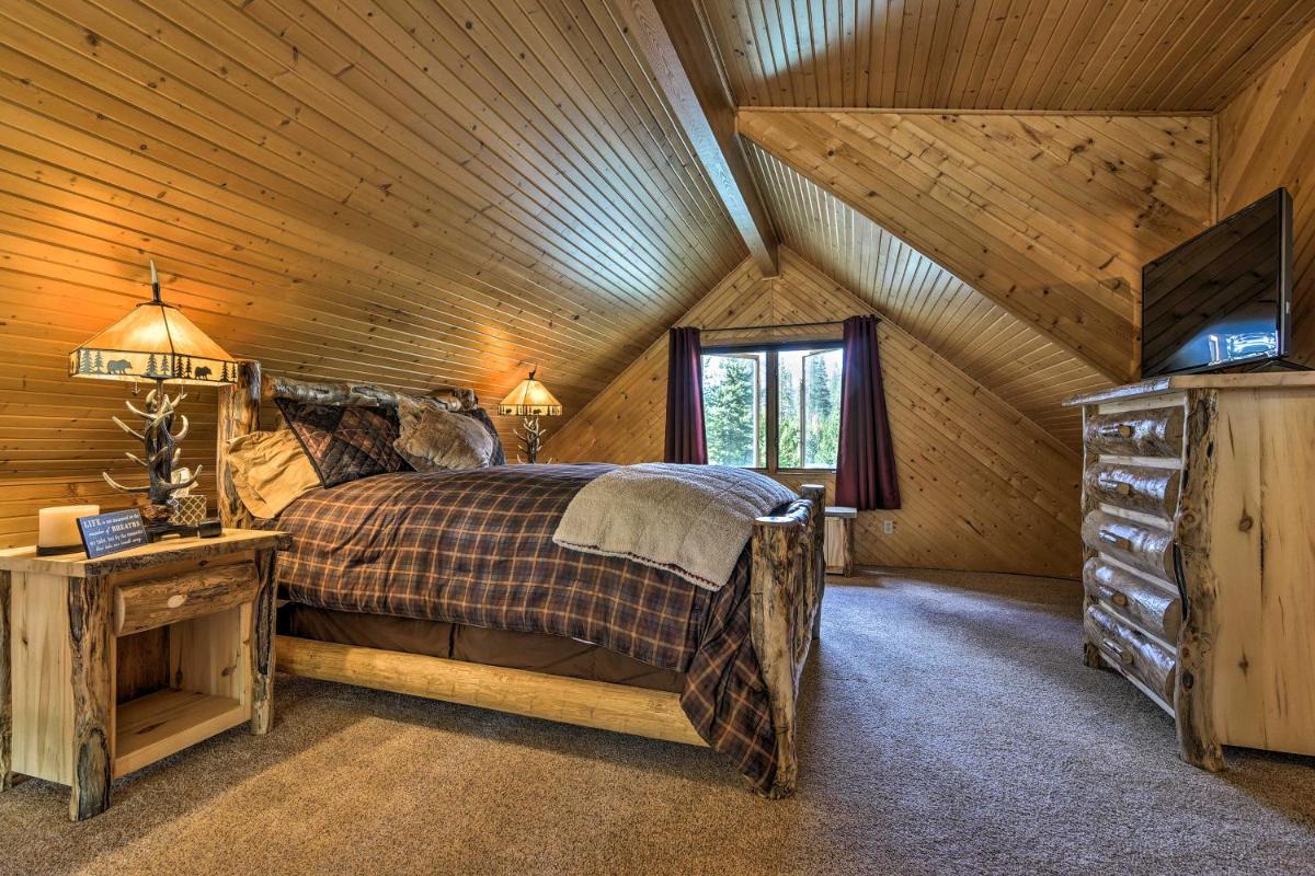 Cozy Grand Lake Home with Game Room and Fire Pit! - image 7
