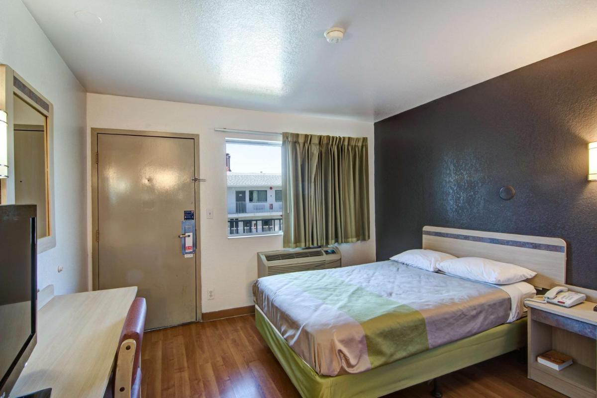 Studio 6-Grand Prairie TX - image 6
