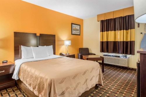 Quality Inn Grand Rapids Near Downtown - image 12