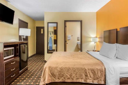 Quality Inn Grand Rapids Near Downtown - image 15