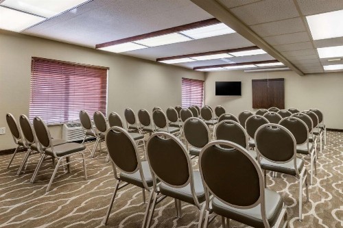 Comfort Inn Airport Grand Rapids - image 42