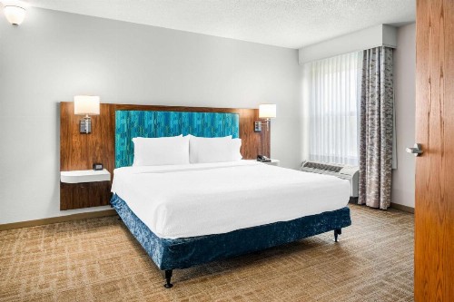 Hampton Inn Grand Rapids/North - image 21