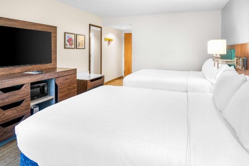 Hampton Inn Grand Rapids/North - image 24
