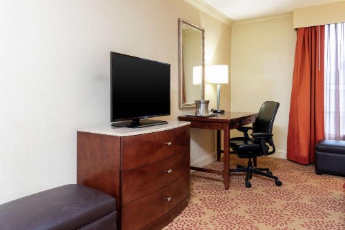 DoubleTree by Hilton Grand Rapids-Airport - image 14
