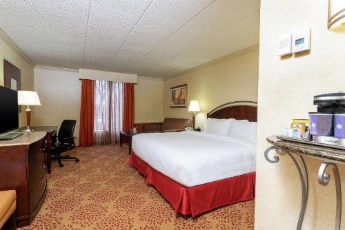 DoubleTree by Hilton Grand Rapids-Airport - image 18