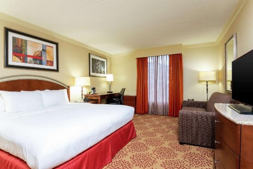 DoubleTree by Hilton Grand Rapids-Airport - image 30