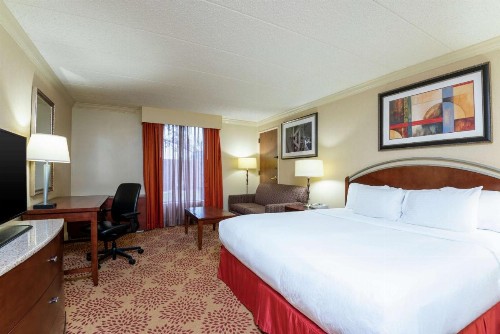 DoubleTree by Hilton Grand Rapids-Airport - image 35