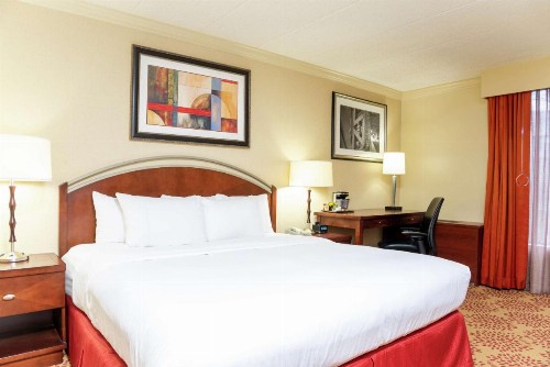DoubleTree by Hilton Grand Rapids-Airport - image 41