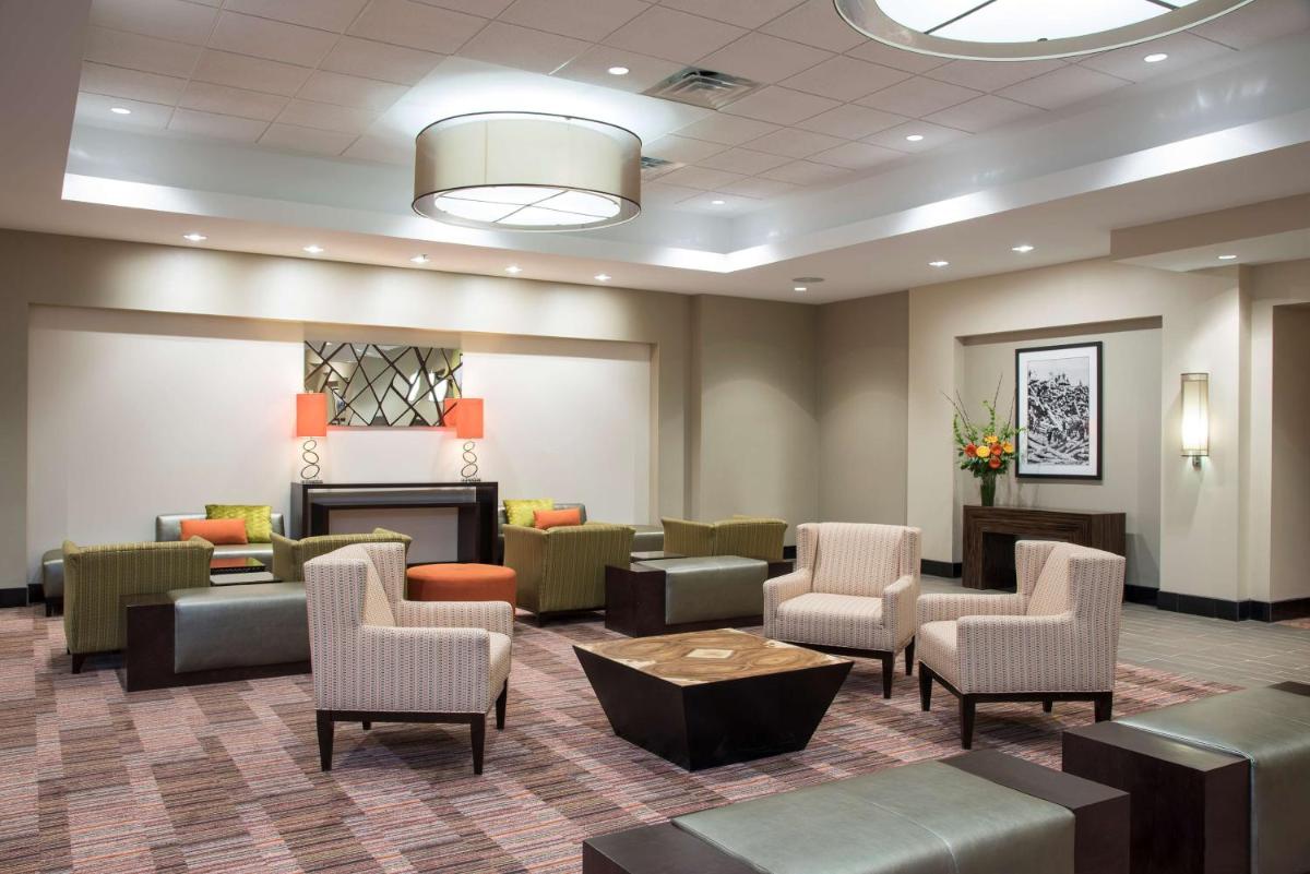 DoubleTree by Hilton Grand Rapids-Airport - image 5