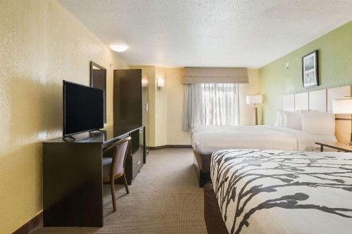 Sleep Inn & Suites - image 13