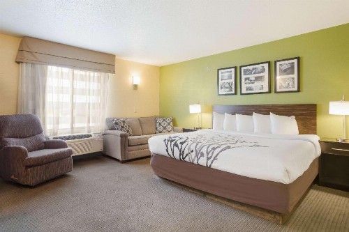 Sleep Inn & Suites - image 15